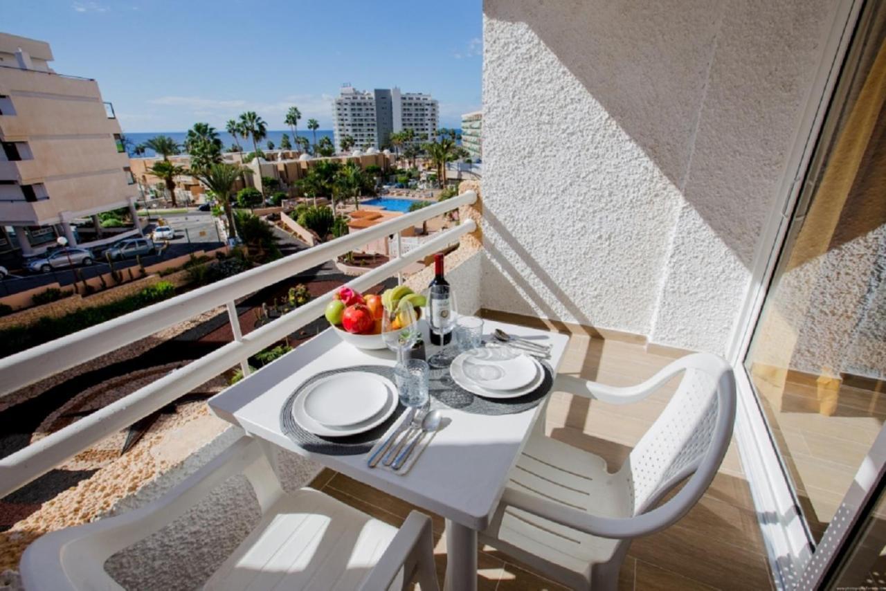 319 Modern Accommodation,sea View, Wi Fi And Pool Appartamento